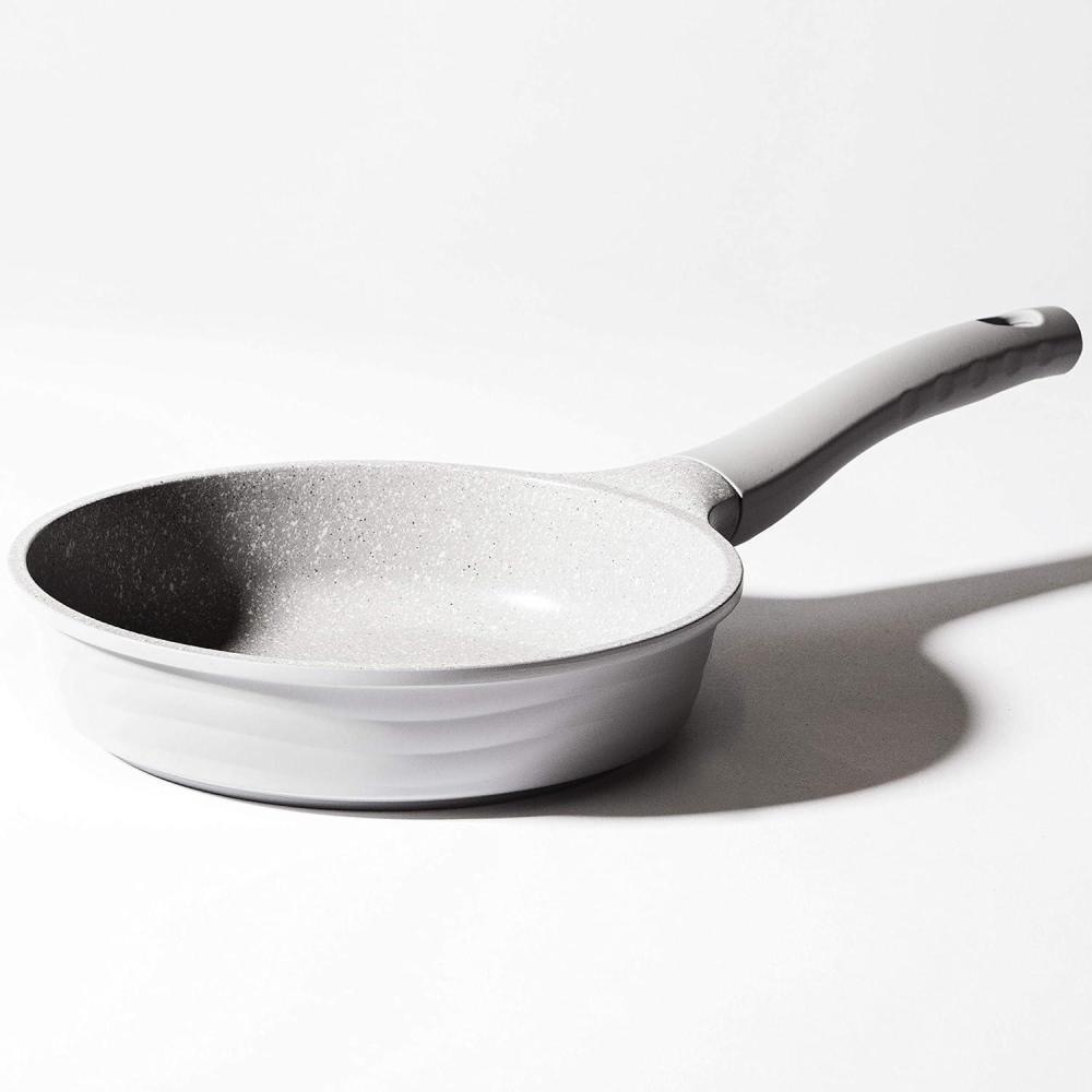 image:imageBINO Cookware Nonstick Frying Pan 78 Inch  Matte Light Grey  THE WAVE COLLECTION  Premium Quality Nonstick Cast Aluminum Nonstick Pan Egg Pan Omelette Pan  StayCool BAKELITE Handles  NonToxic